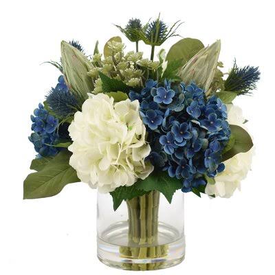Hydrangea Floral Arrangement in Vase V821121