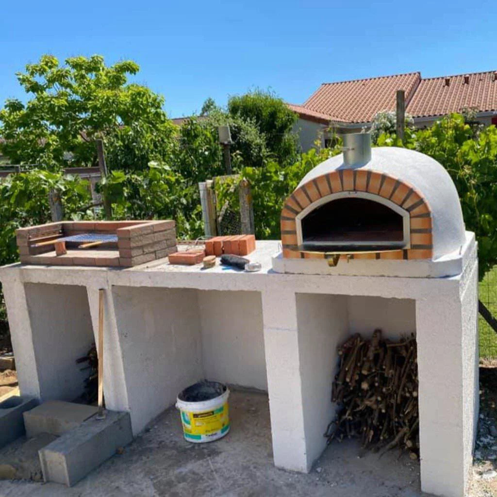 Outdoor Wood Fired Brick Pizza Oven L45585