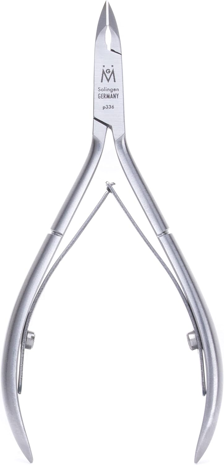 Luxury Cuticle Nipper in Leather Case, Double Sharpened Q198670
