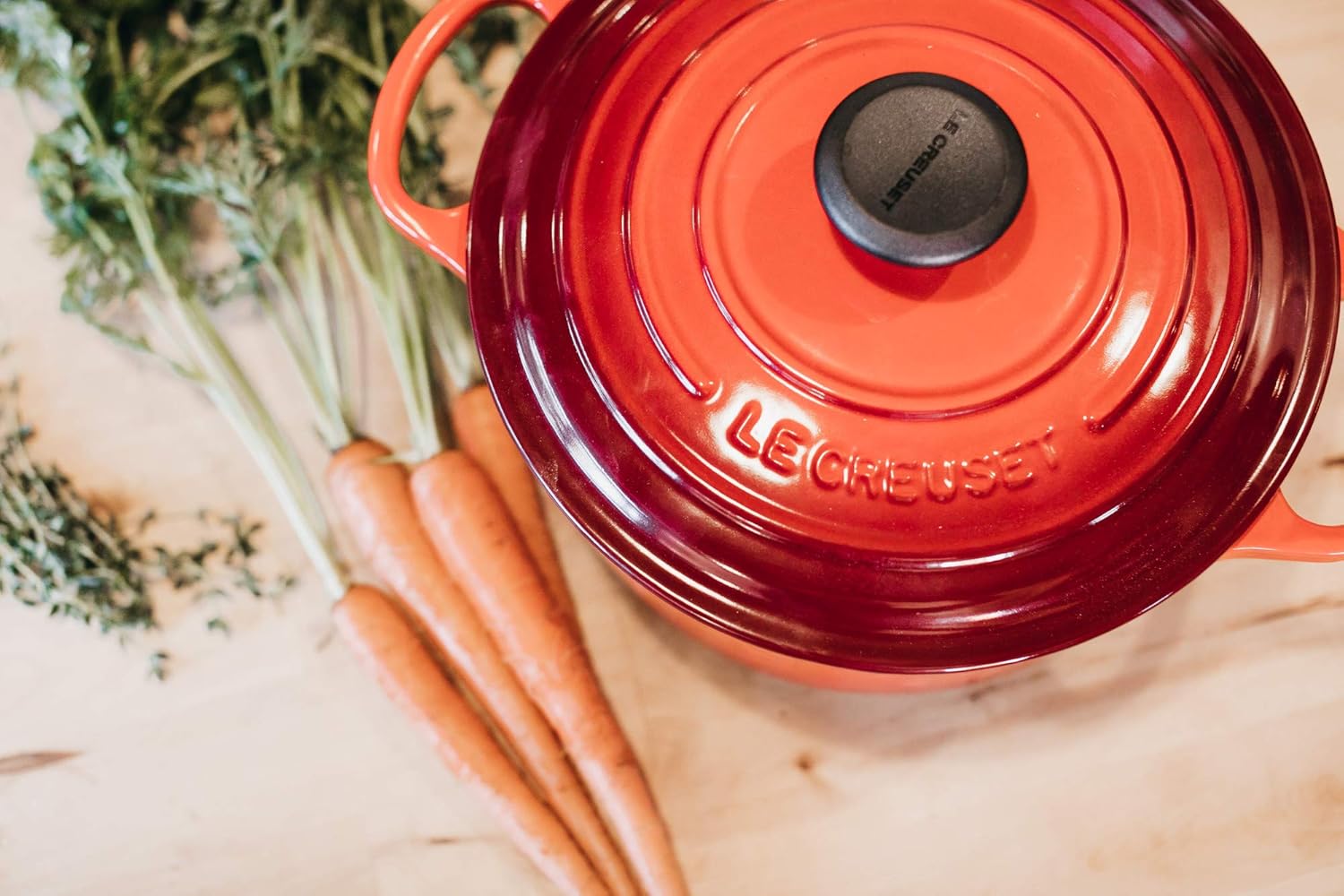 7.25 qt. Enameled Cast Iron Round Dutch Oven E259