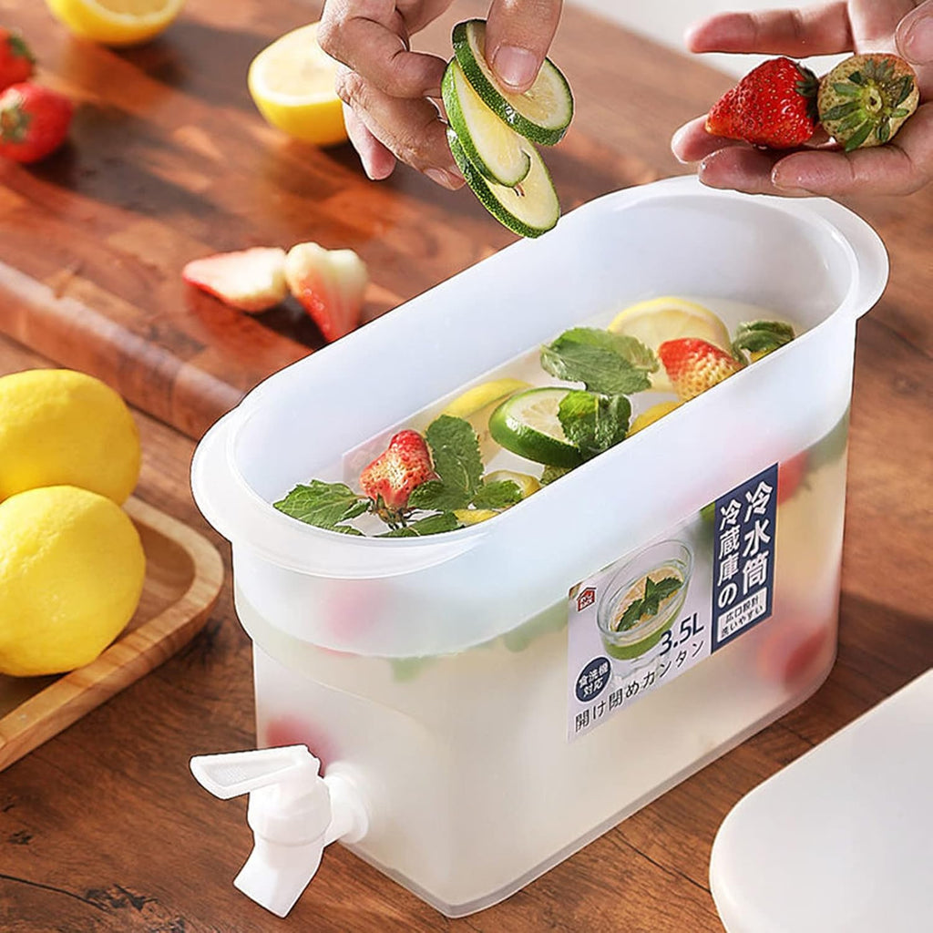 1 Gallon Plastic Beverage Dispenser with Spigot O1044
