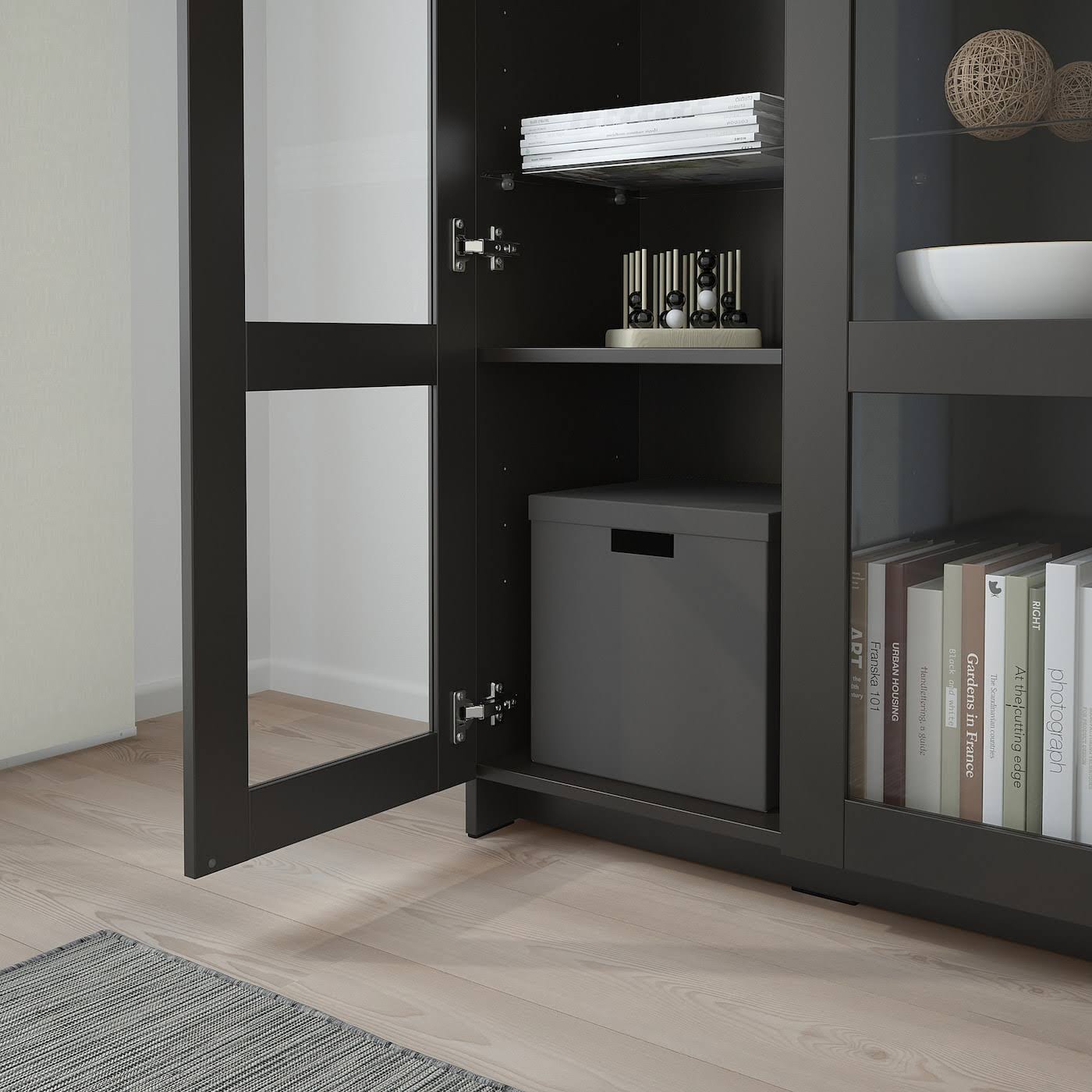 Black Glass Cabinet with Doors Z4430