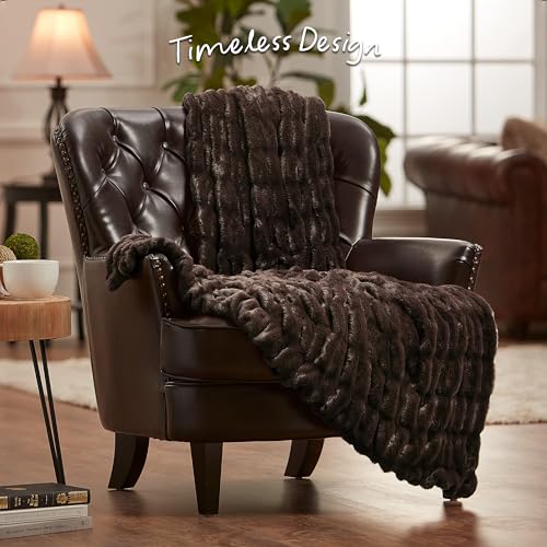 Dark Gray 50" x 65" Faux Fur Throw Blanket H2517