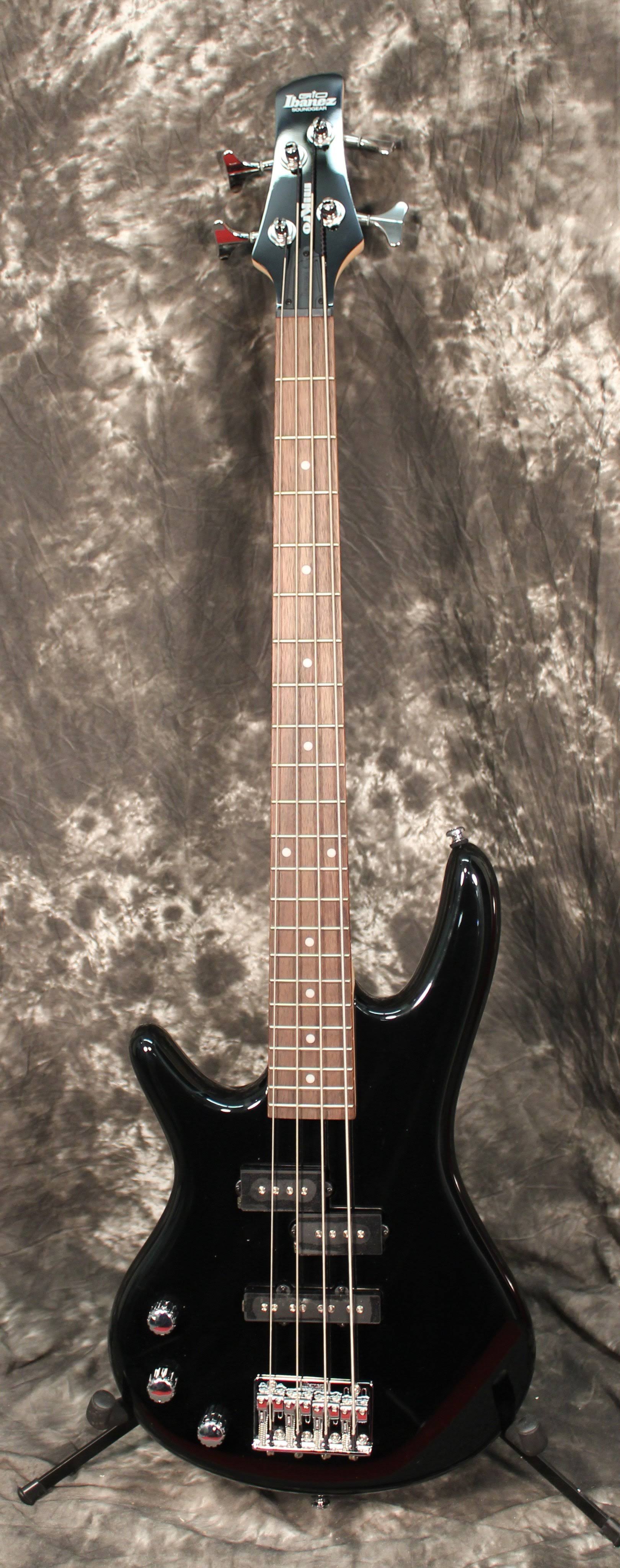 Black 4-String Short Scale Bass Guitar H901