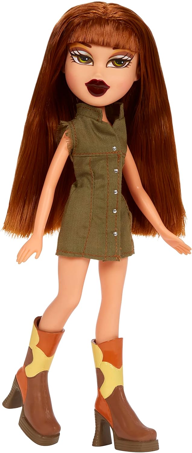 Bratz Fashion Doll with 2 Outfits and Poster (Pack of 1) G727